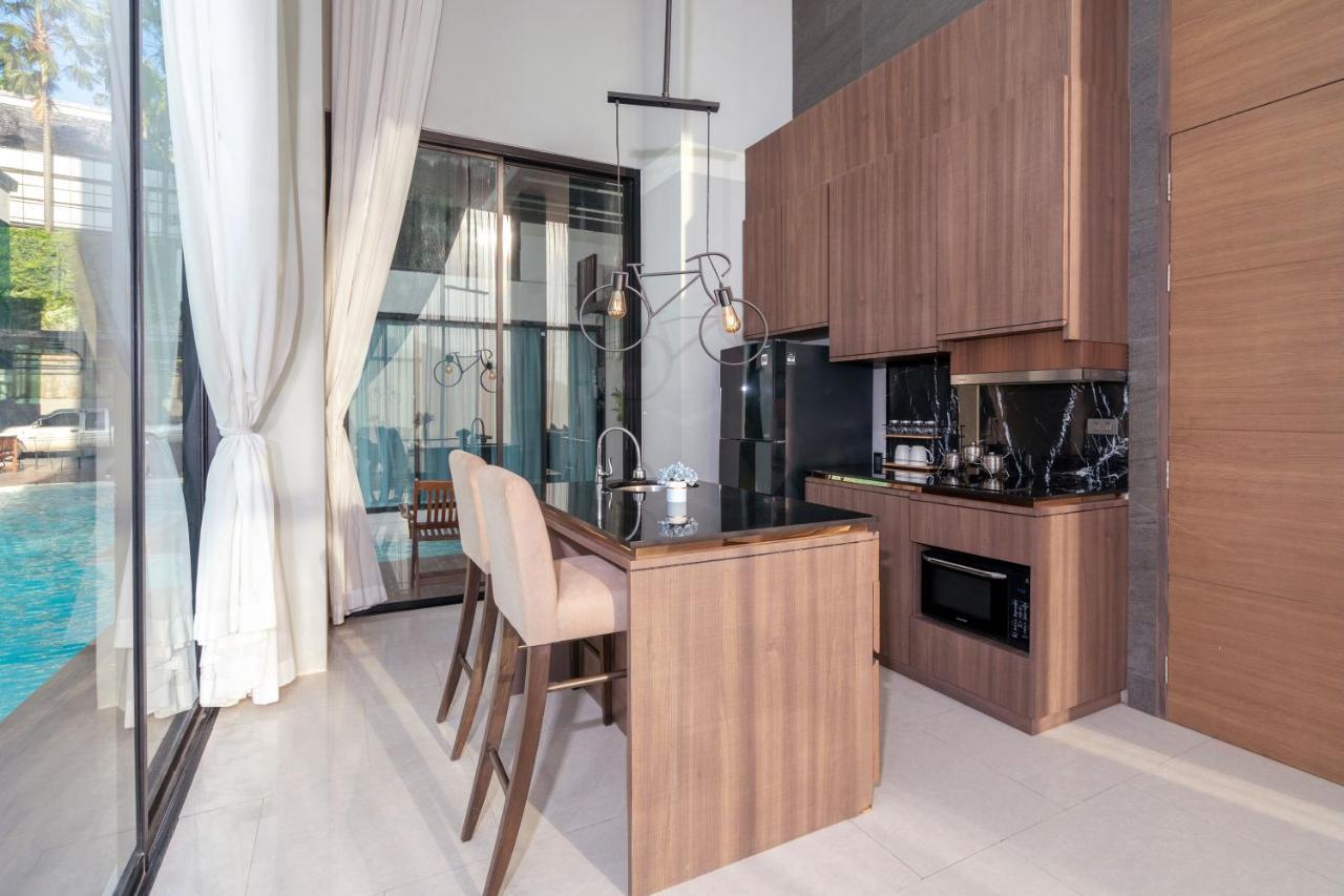 Luxe Duplex With Pool Access, Viva A101 Căn hộ *
